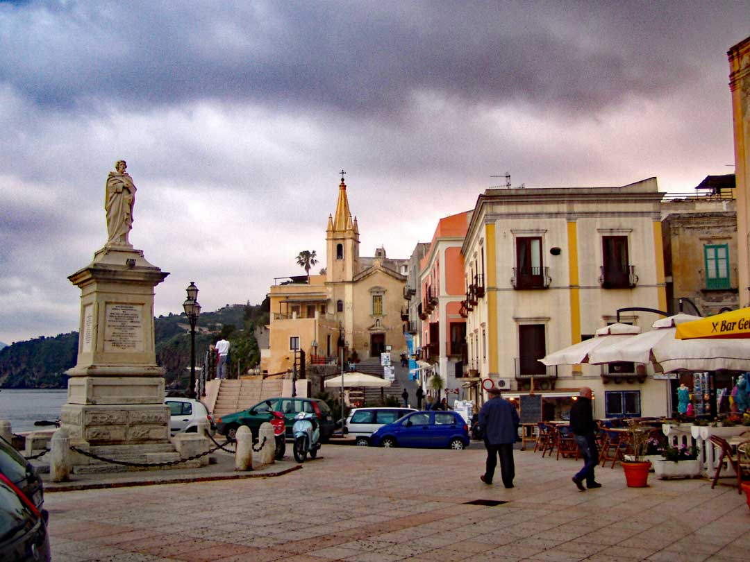 WEB-Region-Sizilien-Lipari-Piazza-MG