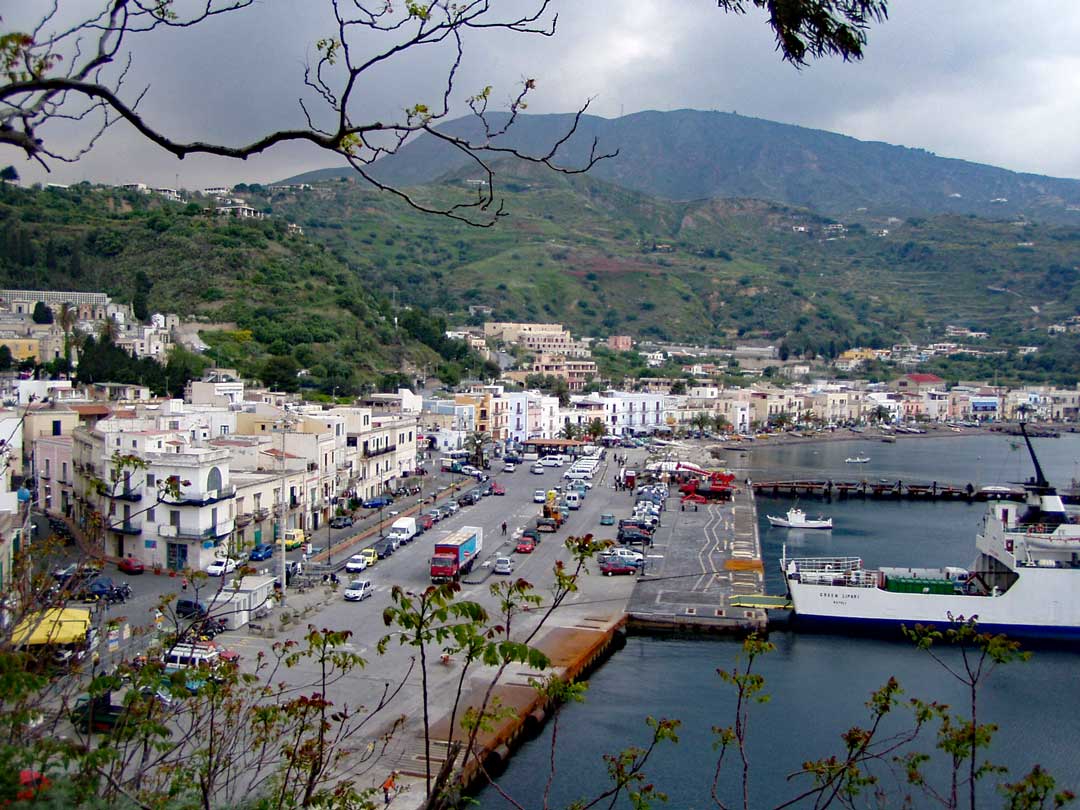 WEB-Region-Sizilien-Lipari-Stadt-MG