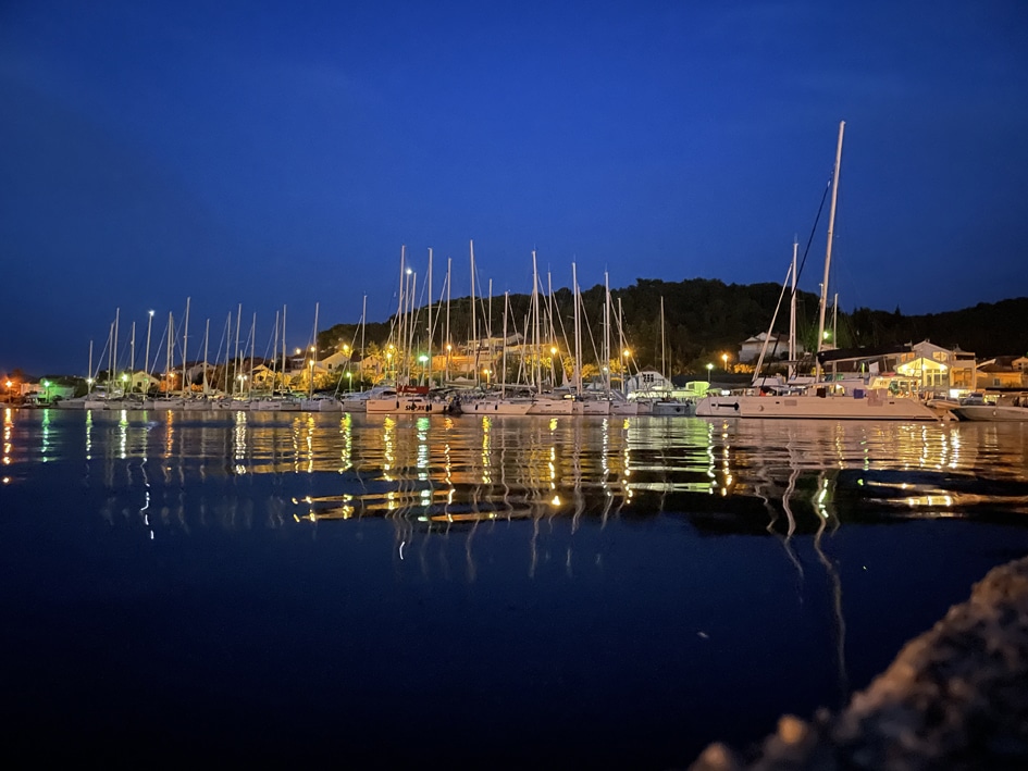 Iz-Veli-Marina Marina Veli Iz