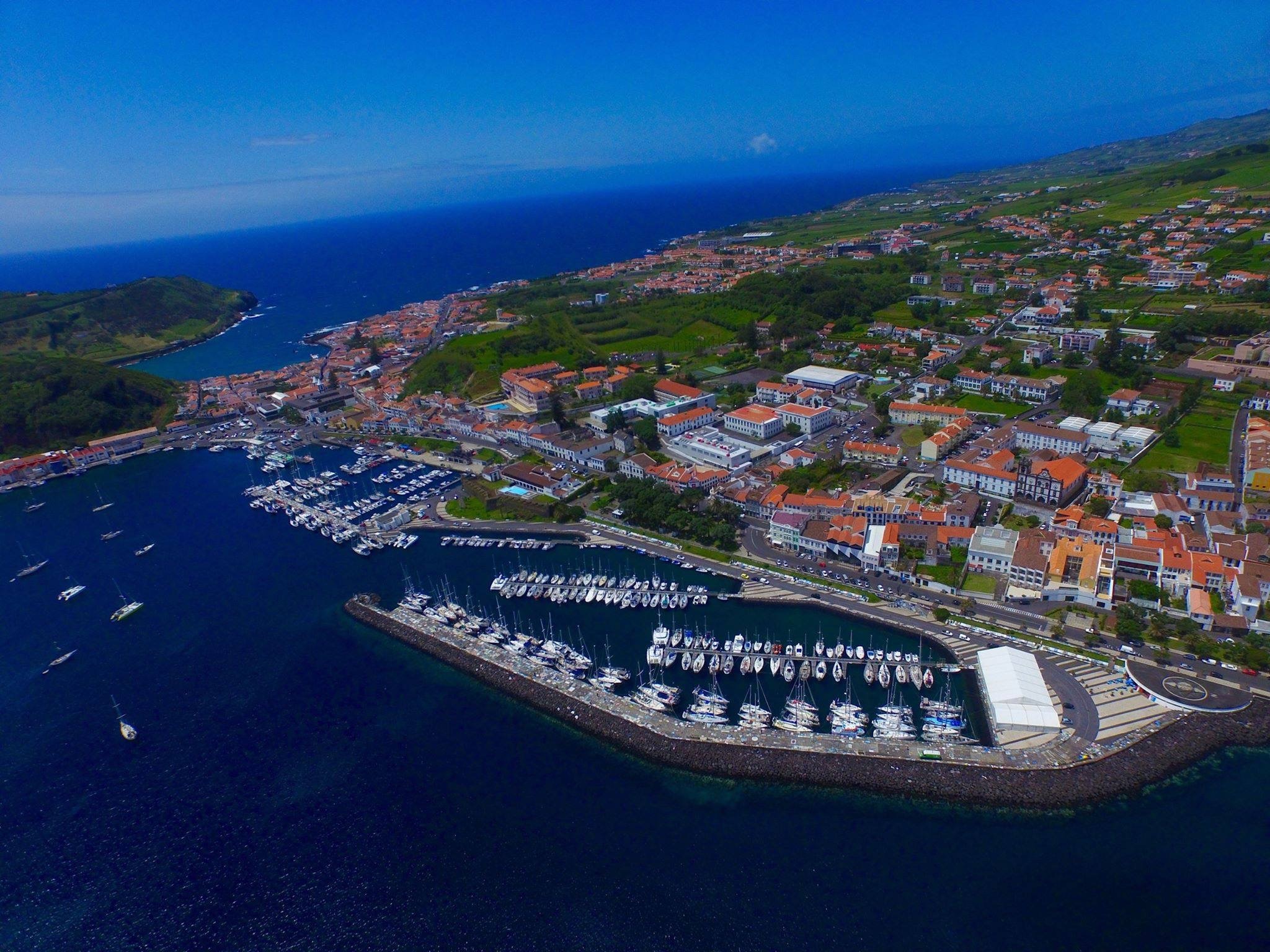 Faial_Horta_marina