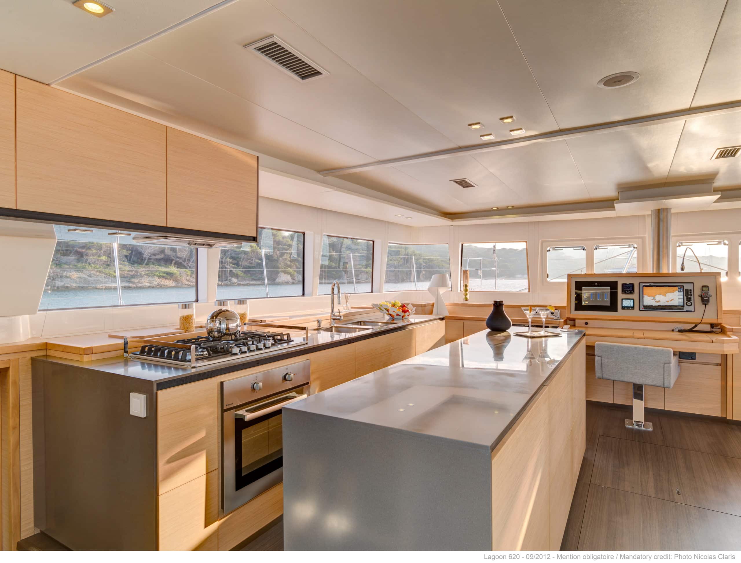 DYC-cabincruise-L620-kitchen