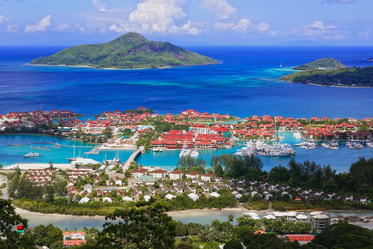 Seychelles, Mahe. Eden Island, La Misere Road