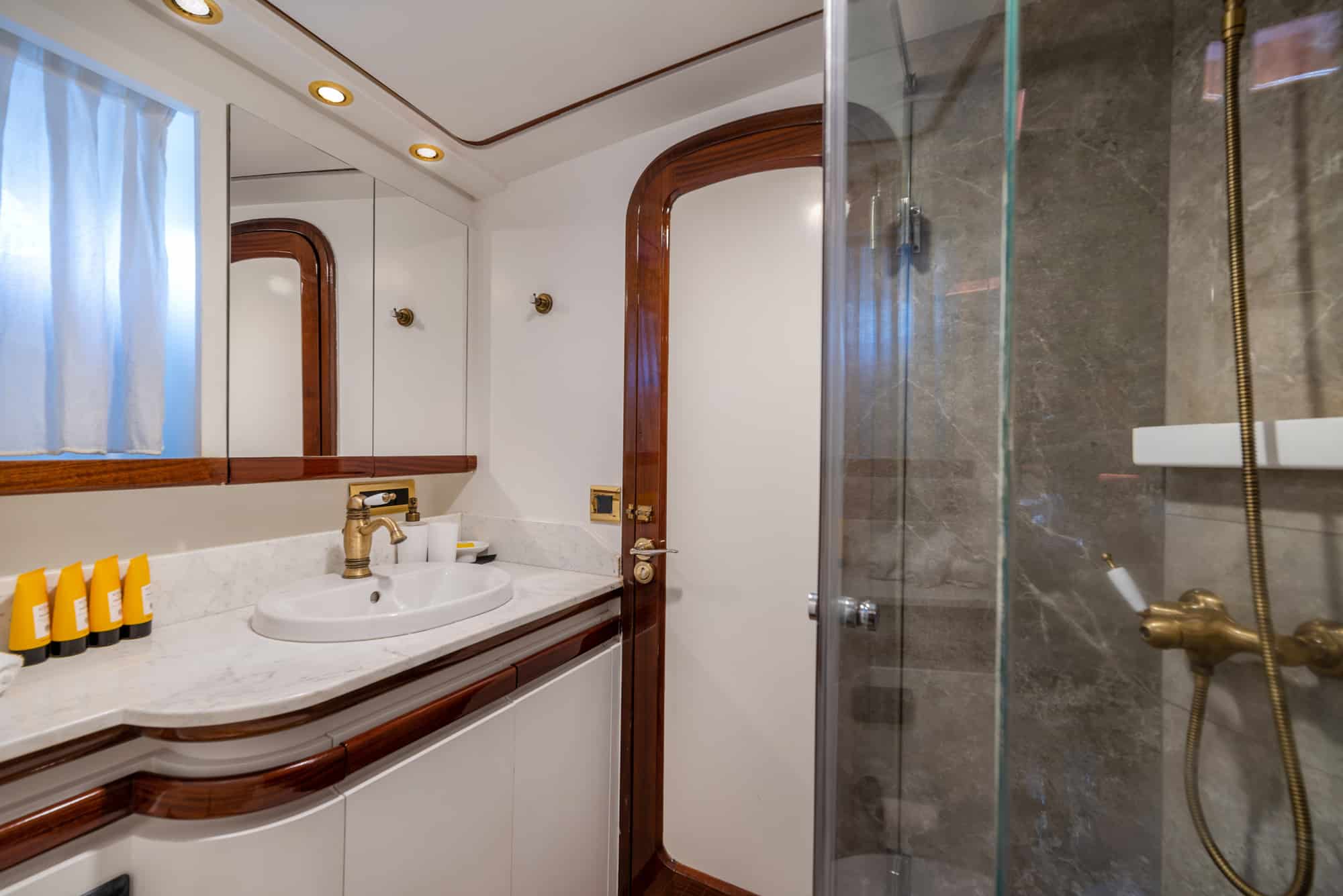 WEB_SPIRIT-L-ensuite-bath